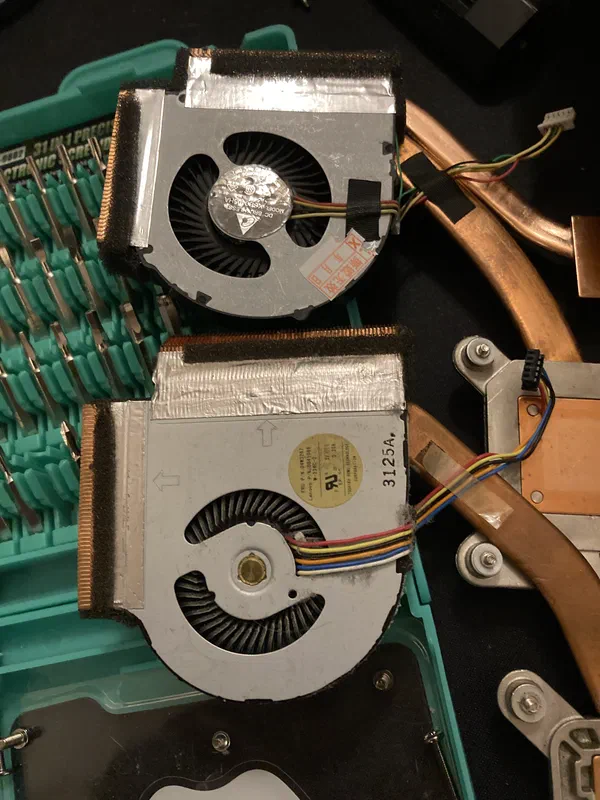 Delta fan (top) vs the annoyingly loud Toshiba fan (bottom).